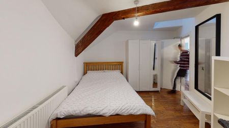 4 bedroom terraced house to rent - Photo 4