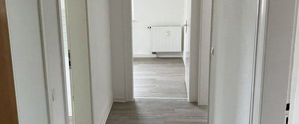 Nette Nachbarn gesucht: günstig geschnittene 3-Zi.-Wohnung - Photo 1