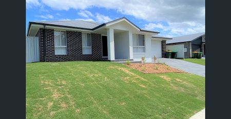 Modern Family Home with Scenic Outlook in Prime Estate - Photo 4