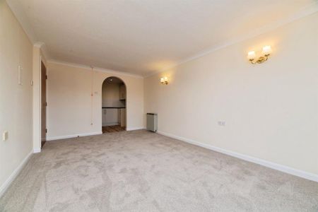 1 bedroom retirement property to rent - Photo 2