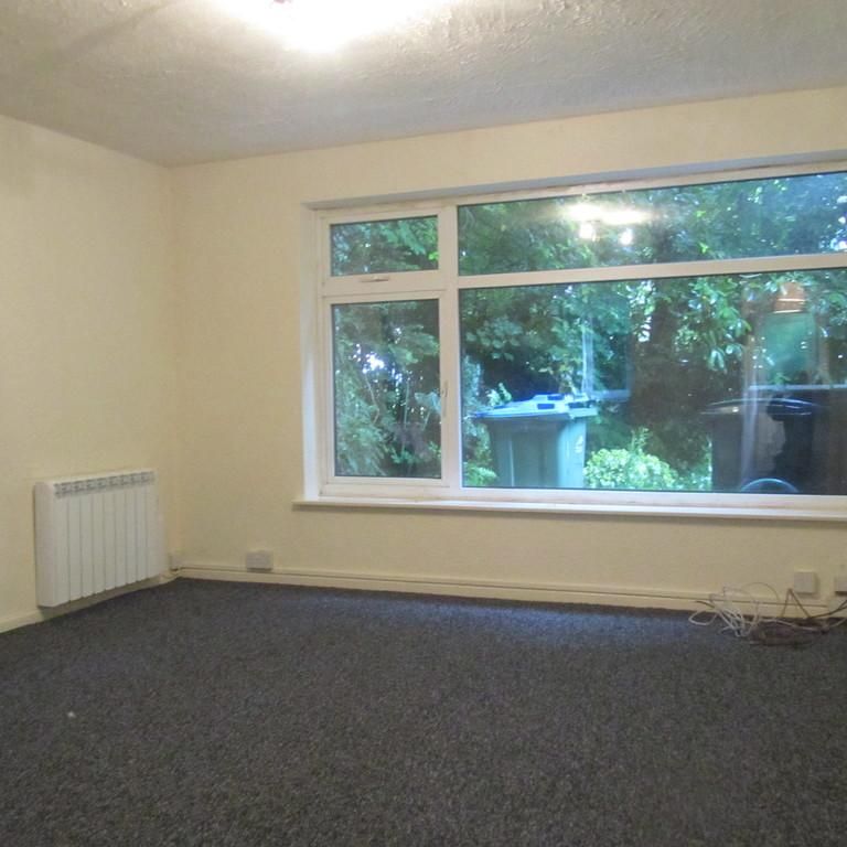 2 bedroom ground floor flat to rent - Photo 1
