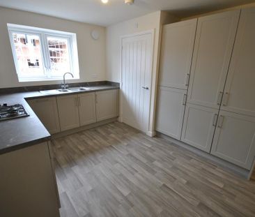 2 bedroom semi-detached house to rent - Photo 5