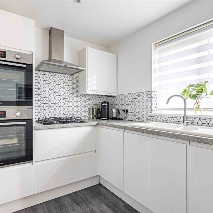 2 bed Flat for rent - Photo 1