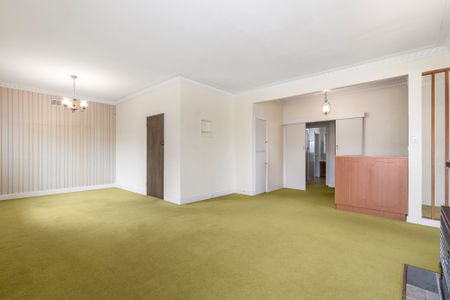 8 Gabriel Avenue, Malvern East VIC 3145 - House For Rent | Domain - Photo 3