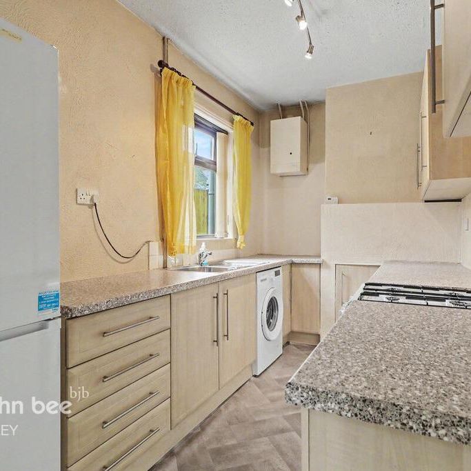 2 bedroom terraced house to rent - Photo 1