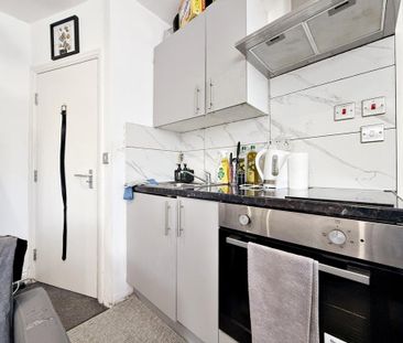 Studio to rent - Photo 4