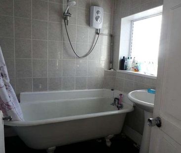 Kings Road, Firswood, Manchester, M16 - Photo 6