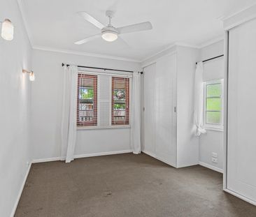 Cosy Character Cottage in the Heart of Coopers Plains - Photo 6