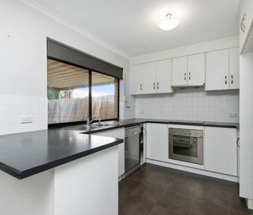 Private and perfectly positioned - Photo 4