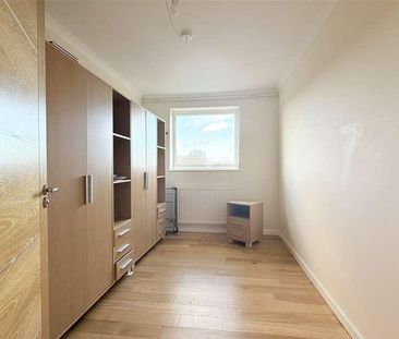 Alderman Close, Welham Green, North Mymms, Hatfield, AL9 - Photo 4