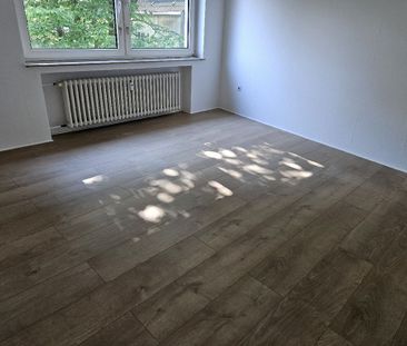 Geräumige Zweiraumwohnung mit ca. 67 m² Wohnfläche und Balkon - Photo 1