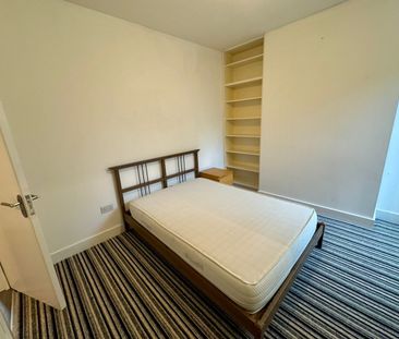 4 Bed Flat, Trevelyan Road, SW17 - Photo 3