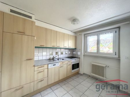 Charmante 3.5 Zimmerwohnung in Oberschrot - Photo 3