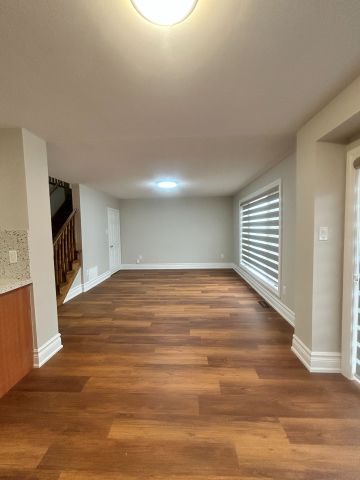 For Lease - 56 Coyote Crescent Unit# Main, Toronto, Ontario - Photo 2