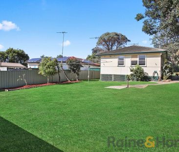 Charming 4-Bedroom Family Home - Prime Location! - Photo 6