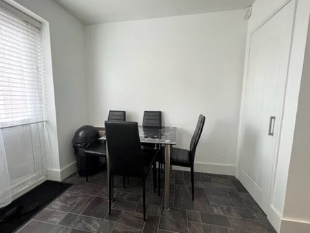 Rural Close, Hornchurch, RM11 1FH - Photo 3