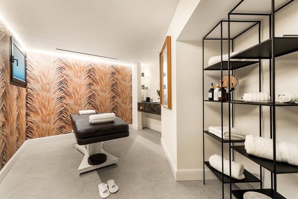 5 bedroom luxury Villa for rent in Marbella, Spain - Photo 1