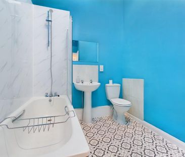 3 bedroom apartment to rent - Photo 5