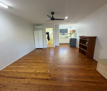 Seaside Studio for Rent – Steps from the Beach - Photo 2