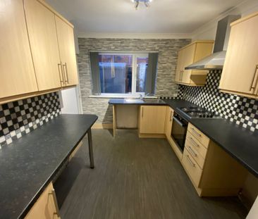 3 bed terraced house to rent in Gladstone Street, Blyth, NE24 - Photo 3