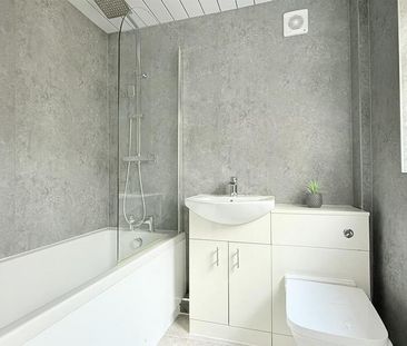 2 bedroom end of terrace house to rent - Photo 6