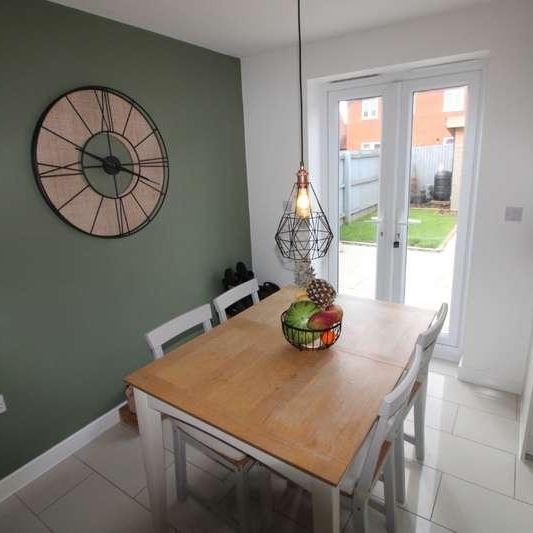 Cascade Close, Staffordshire, Burton Upon Trent, DE14 - Photo 1
