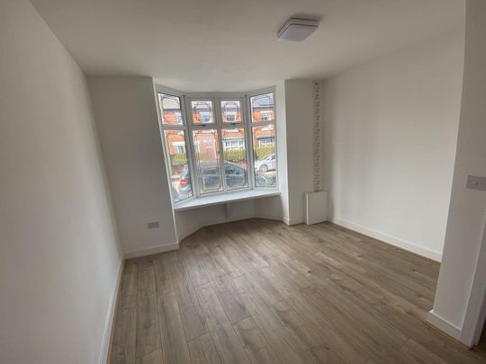 3 bedroom flat to rent - Photo 1
