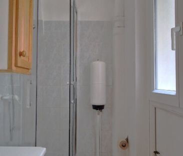 Paris XVème!!! Location studio meublé de 17.62m² avec terrasse de 4... - Photo 2