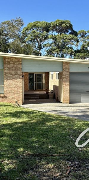 Stunning Waterfront 3-Bedroom Home - Photo 1