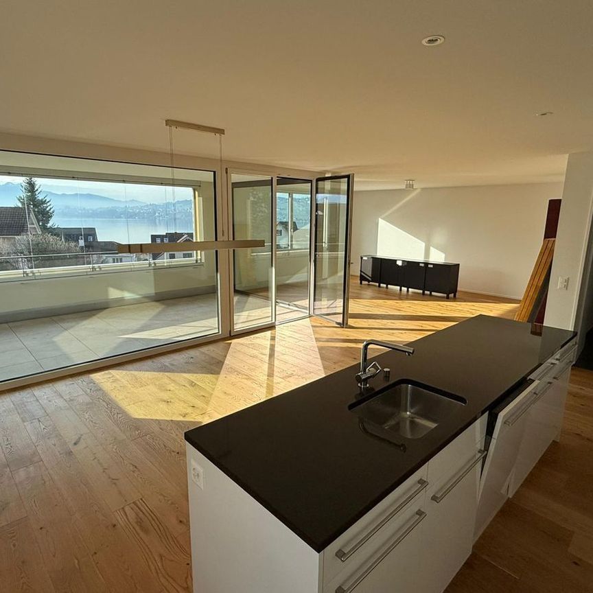 Sie können sofort einziehen – Aussichtslage – 4.5 Zimmer mit toller Ausstattung - Foto 1