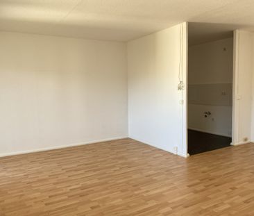 Charmante 3 Raum Wohnung mit großem Balkon - Photo 1