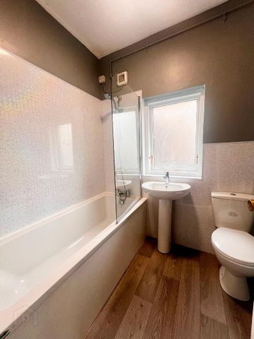 50a Bay Road, BT401DG, Larne - Photo 3