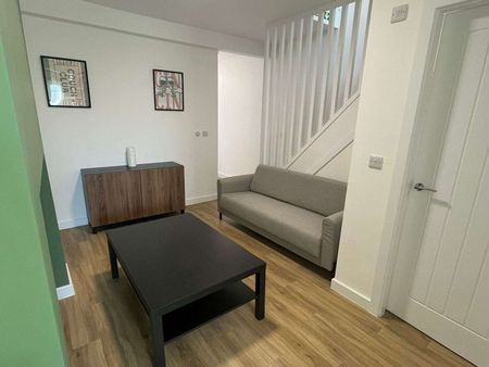 Cook Street Room 3 - Photo 2