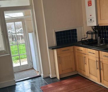 3 bedroom terraced house to rent - Photo 5