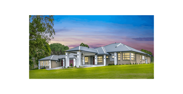 Luxurious Family Home in Tranquil Middle Dural Enclave - Photo 1