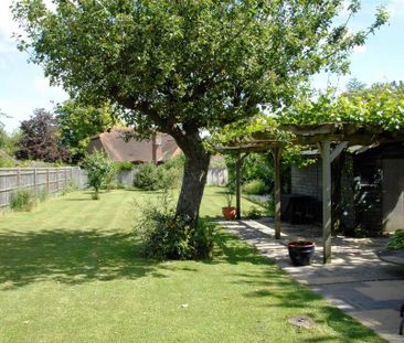 4 bedroom detached house to rent - Photo 3