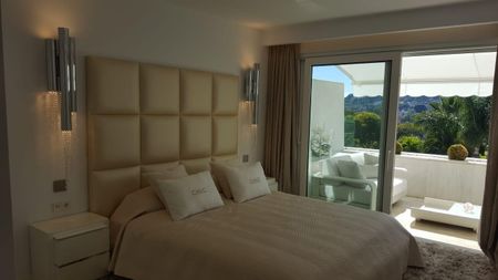 Penthouse apartment in Las Brisas - Photo 4