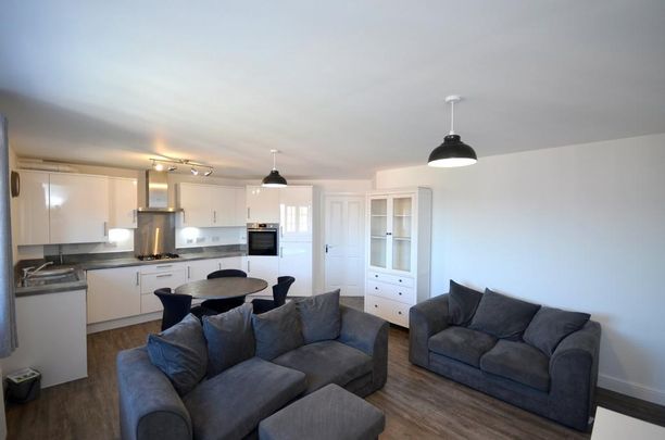 2 bedroom flat to rent - Photo 1