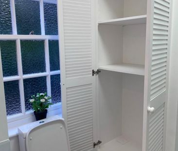 Studio Flat, Pelham Court, SW3 - Photo 6