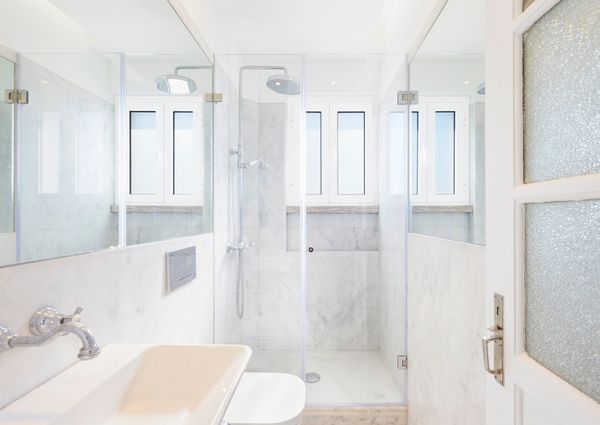 Apartamento T3 para arrendamento sem móveis na Av. Roma em Lisboa