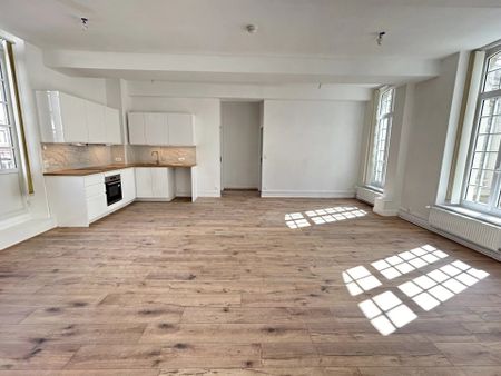 Location Appartement 4 pièces 100 m2 à Saint-Quentin - Photo 5