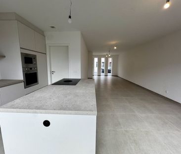 Instapklare nieuwbouwwoning met 4 slaapkamers en energiezuinig kara... - Photo 1