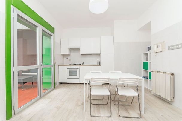 Single room in Via Ponte All'Asse - Photo 1