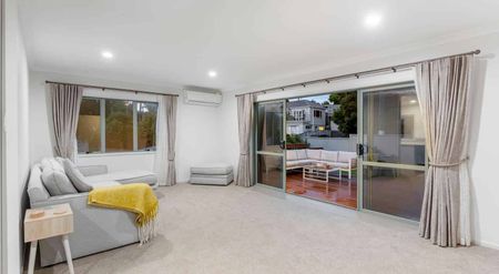 Cockle Bay, 6 bedrooms - Photo 4