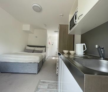 Studio Flat, Stmary Place, SO14 - Photo 2