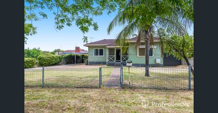 Charming 3-Bed Home with Spacious Yard in Medina - Photo 5