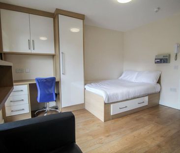 Studio to rent - Photo 1