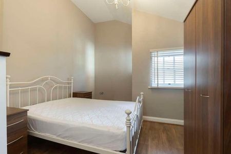 St Georges Terrace, Cheltenham, GL50 - Photo 2