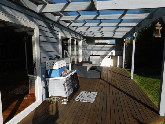 Beautiful family home - Photo 1