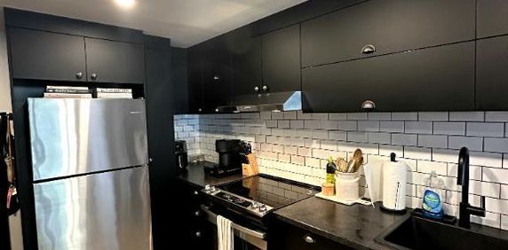 Cession de bail - 3 1/2 Quartier Saint-Saveur (Disponible le 1er août ou 1er septembre) - Photo 2
